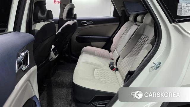 Kia Sportage 5th Generation Hybrid 2024 Белый из Кореи, фото 2