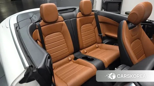 Mercedes-Benz C-Class W205 2018 Белый из Кореи, фото 2