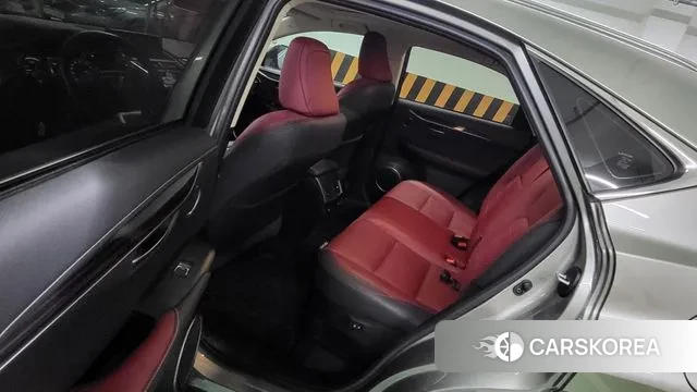 Lexus NX300h 2019 Серебристо-серый из Кореи, фото 2