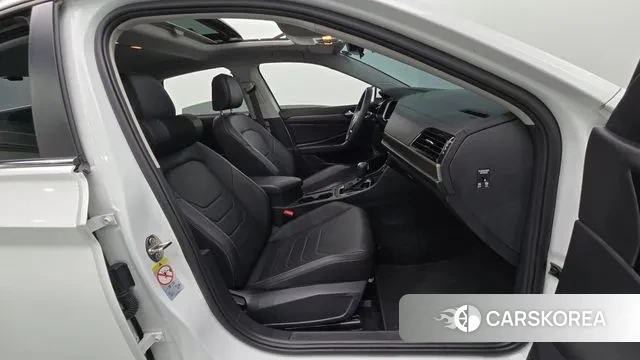 Volkswagen 7th Generation of Jetta 2020 Белый из Кореи, фото 2