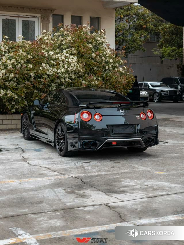 Nissan GT-R 2024 Черный из Китая, фото 2