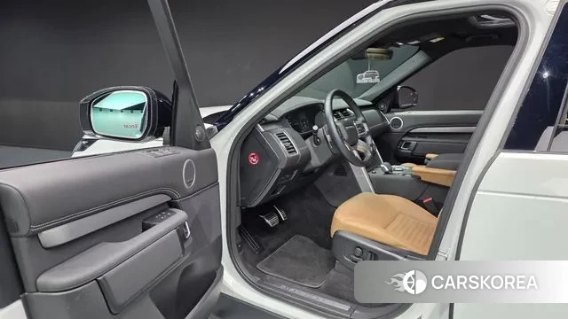 Land Rover Discovery 5 2024 Белый из Кореи, фото 2