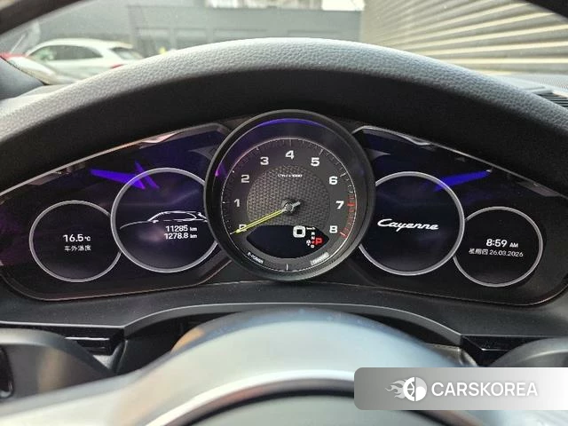 Porsche Cayenne Coupé E-Hybrid 2023 Коричневый из Китая, фото 2