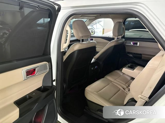 Ford Explorer 6th Generation 2020 Белый из Кореи, фото 2