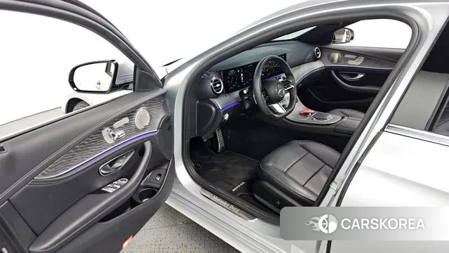 Mercedes-Benz E-Class W213 2022 Серебряный из Кореи, фото 2