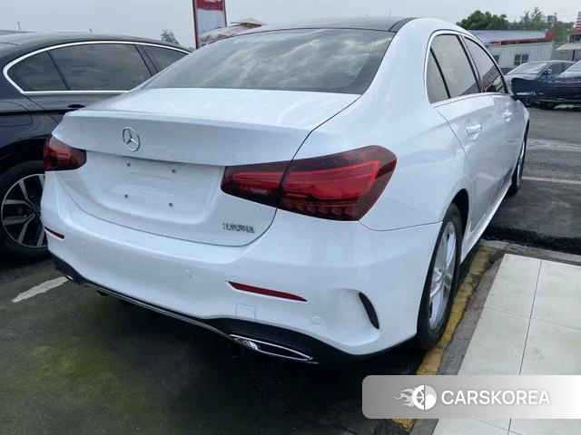 Mercedes-Benz Class A 2023 Белый из Китая, фото 2