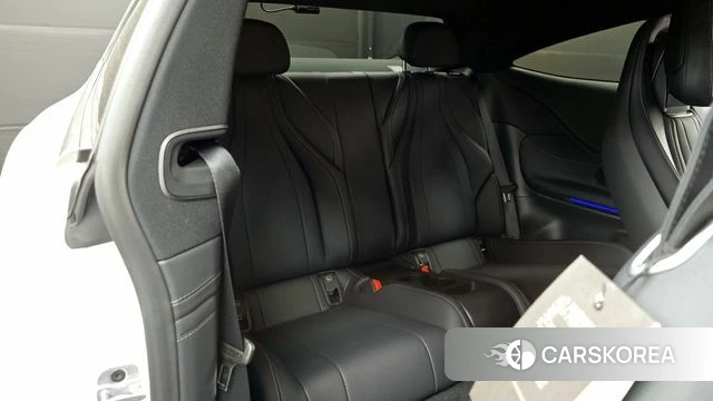 Mercedes-Benz CLE-Class C236 2025 Белый из Кореи, фото 2