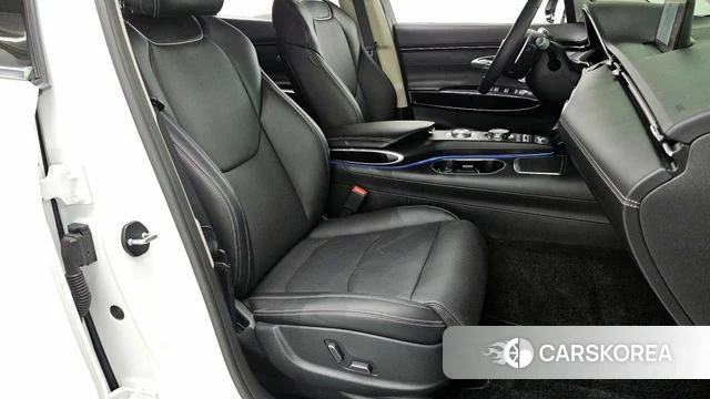 Genesis GV70 2022 Белый из Кореи, фото 2