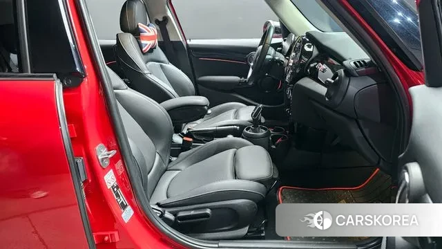 Mini Cooper 2022 Красный из Кореи, фото 2