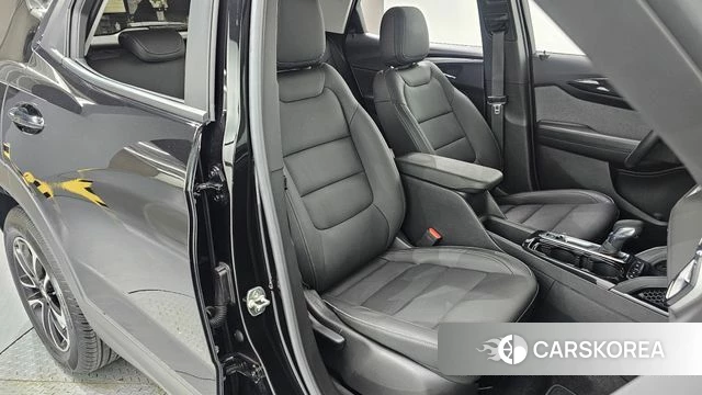Chevrolet (GM Daewoo) The New Trail Blazer 2023 Черный из Кореи, фото 2