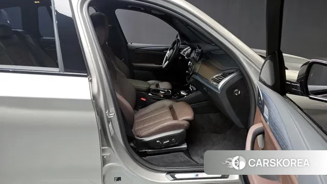 BMW iX3 2024 Серебристо-серый из Кореи, фото 2