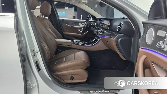 Mercedes-Benz E-Class W213 2019 Серебряный из Кореи, фото 2