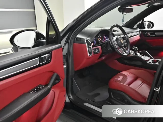 Porsche Cayenne (PO536) 2022 Черный из Кореи, фото 2