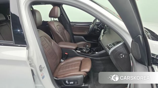BMW X3 (G01) 2022 Белый из Кореи, фото 2