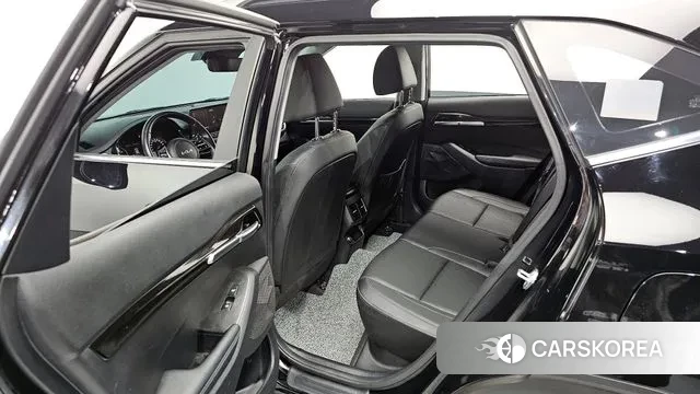 Kia Seltos 2022 Черный из Кореи, фото 2