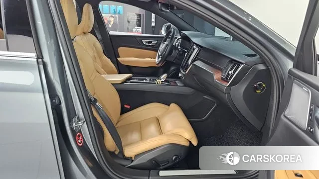 Volvo S60 3rd generation 2020 Серый из Кореи, фото 2