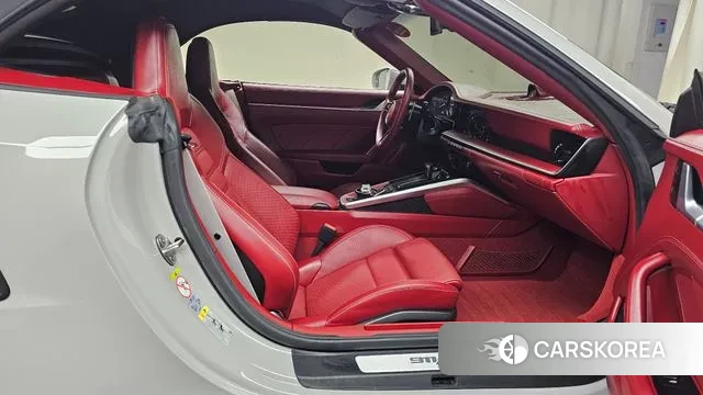 Porsche 911(992) 2022 Серебристо-серый из Кореи, фото 2