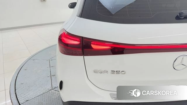 Mercedes-Benz EQA H243 2025 Белый из Кореи, фото 2