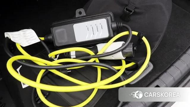 BMW 5 Series (G30) 2023 Белый из Кореи, фото 2