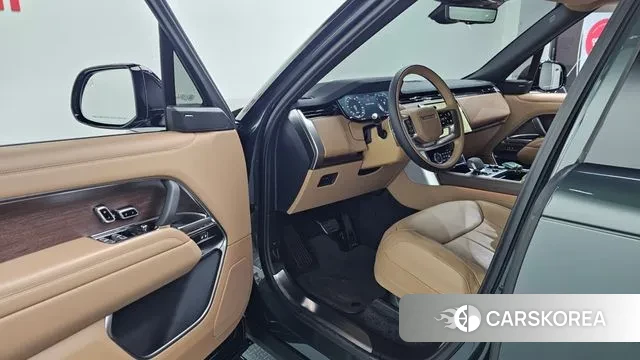 Land Rover Range Rover 5th Generation 2023 Темно-зеленый из Кореи, фото 2