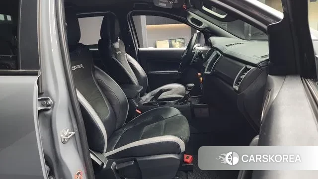 Ford Ranger 3rd Generation 2022 Серый из Кореи, фото 2