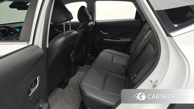 Hyundai Kona (SX2) 2023 Белый из Кореи, фото 2