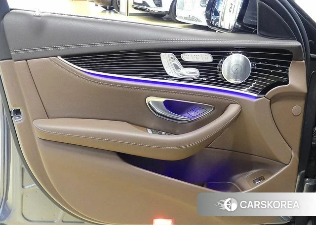 Mercedes-Benz E-Class W213 2019 Серый из Кореи, фото 2