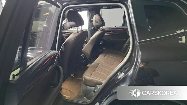 BMW X3 (G01) 2024 Черный из Кореи, фото 2