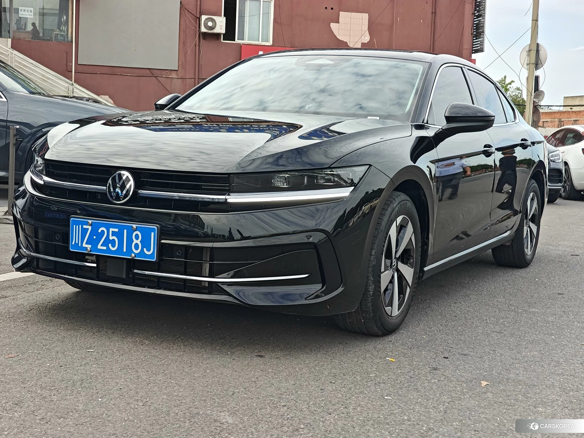 Volkswagen Magotan 2024 Черный из Китая, фото 2