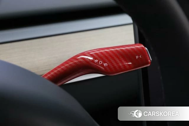 Tesla Model Y 2023 Красный из Китая, фото 2