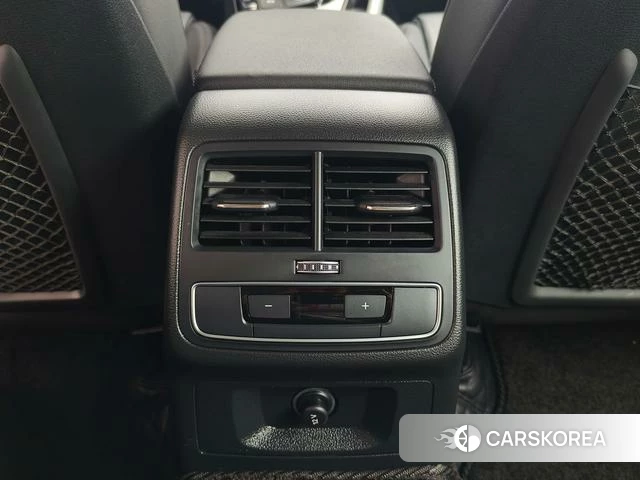 Audi A5 2023 Белый из Китая, фото 2