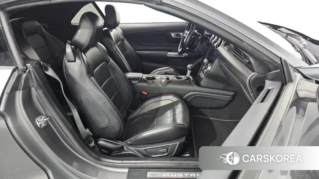 Ford Mustang 2021 Серый из Кореи, фото 2