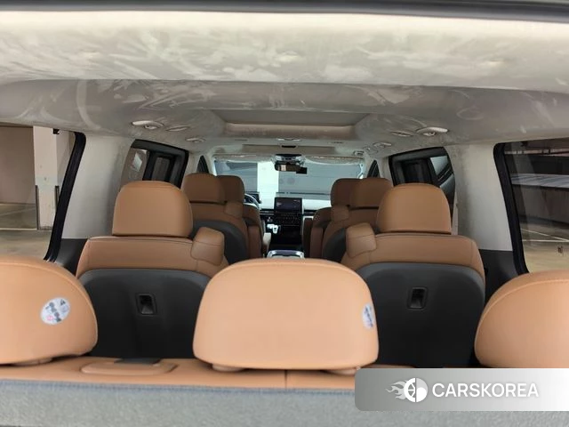 Hyundai Staria 2025 Белый из Кореи, фото 2