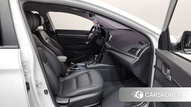 Hyundai Avante AD 2018 Белый из Кореи, фото 2