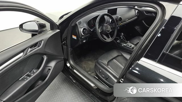 Audi New A3 2018 Черный из Кореи, фото 2