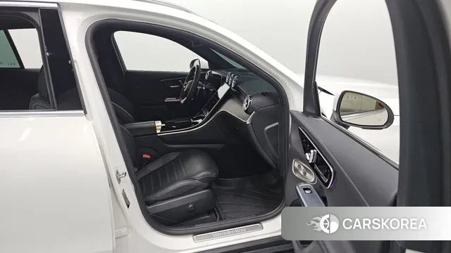 Mercedes-Benz GLC-Class X254 2024 Белый из Кореи, фото 2