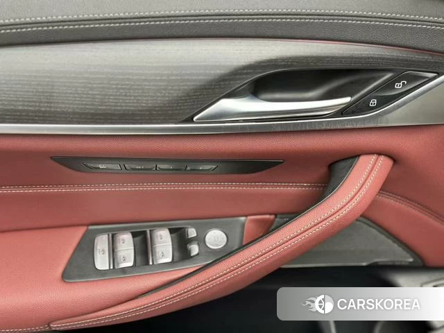 BMW 5 series 2024 Черный из Китая, фото 2
