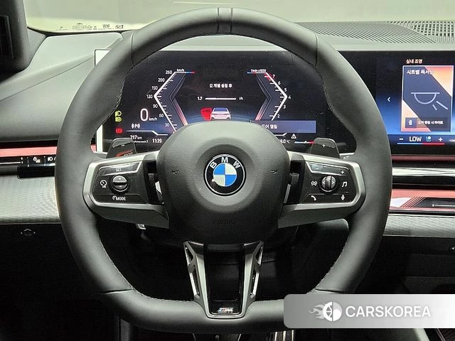 BMW 5 Series (G60) 2025 Белый из Кореи, фото 2
