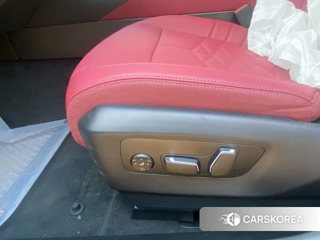 BMW 5 series 2026 Черный из Китая, фото 2