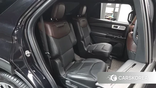 Ford Explorer 6th Generation 2022 Черный из Кореи, фото 2