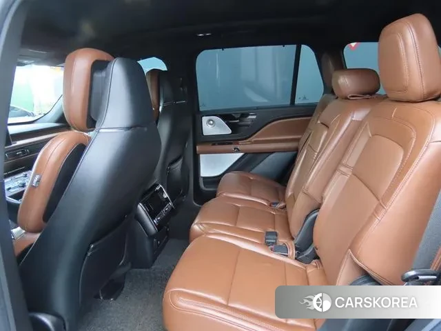 Lincoln Aviator 2nd generation 2021 Белый из Кореи, фото 2