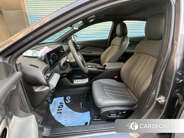 GAC Trumpchi Shadow Leopard 2026 Темно-серый из Китая, фото 2