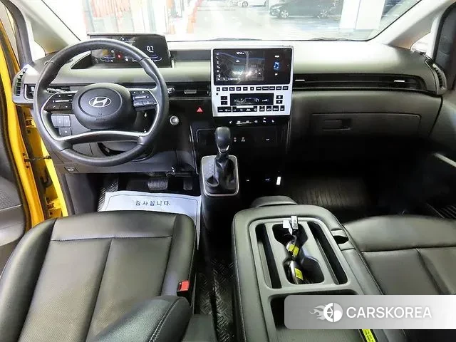 Hyundai Staria 2024 Желтый из Кореи, фото 2