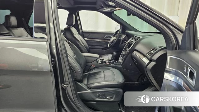 Ford Explorer 2018 Серый из Кореи, фото 2