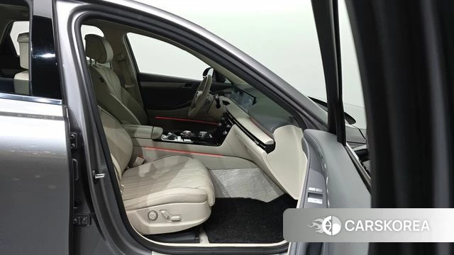 Genesis G80 (RG3) 2024 Серебристо-серый из Кореи, фото 2