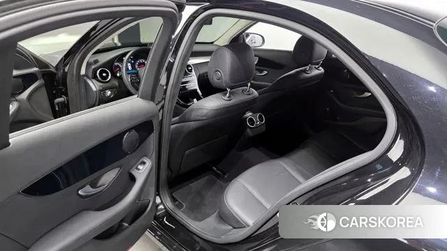 Mercedes-Benz C-Class W205 2020 Черный из Кореи, фото 2