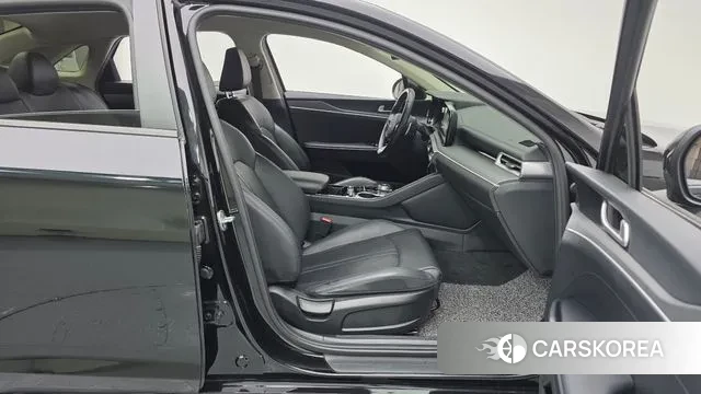 Kia K5 3rd generation 2022 Черный из Кореи, фото 2