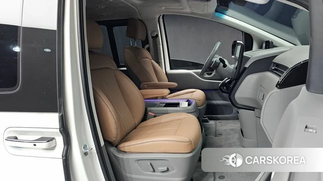 Hyundai Staria 2024 Белый из Кореи, фото 2
