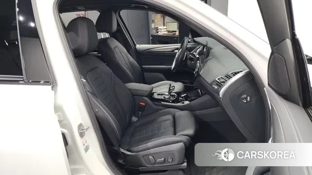 BMW X3 (G01) 2024 Белый из Кореи, фото 2