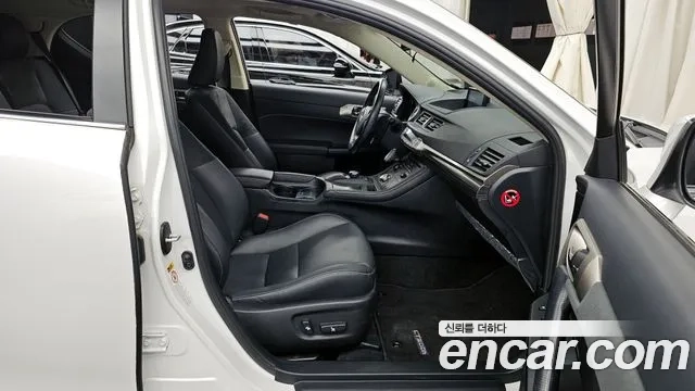 Lexus CT200h 2018 Белый из Кореи, фото 2